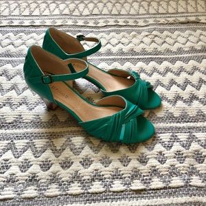 Teal mid-height heel